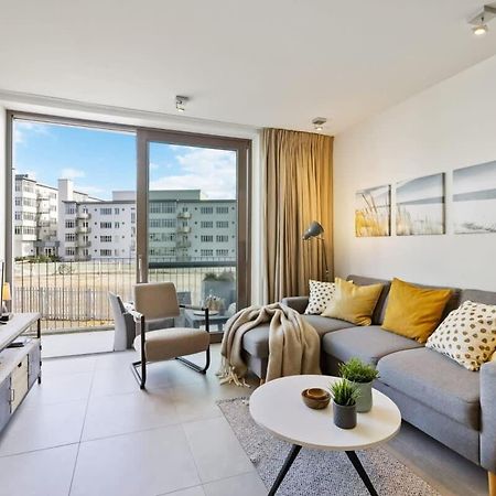 Huswell - Apartment With Natural Swimming Pool ميدل كيرك المظهر الخارجي الصورة