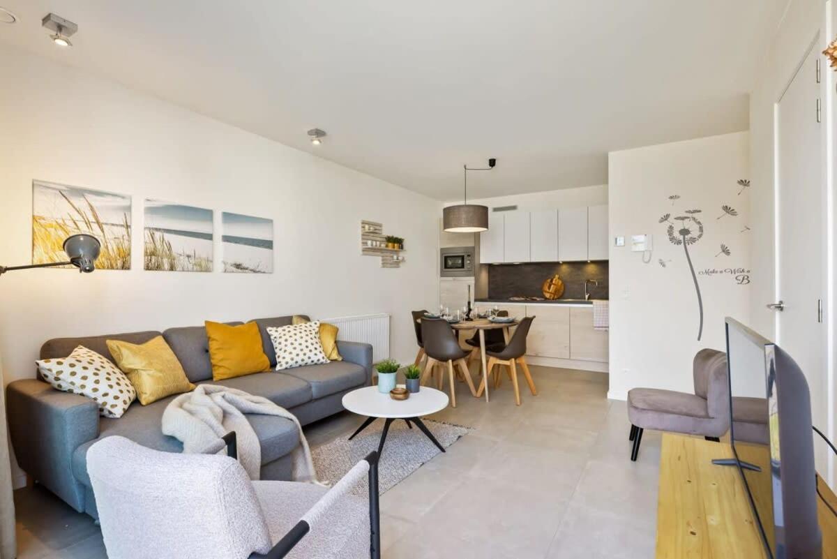 Huswell - Apartment With Natural Swimming Pool ميدل كيرك المظهر الخارجي الصورة