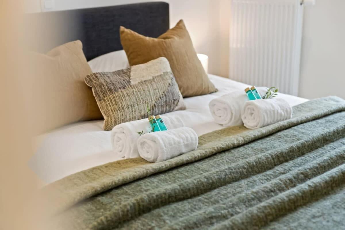 Huswell - Apartment With Natural Swimming Pool ميدل كيرك المظهر الخارجي الصورة